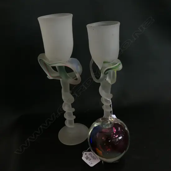 2 VISNEK GLASS GOBLETS SIGNED 91 + GLASS PAPERWEIGHT H 240 MM