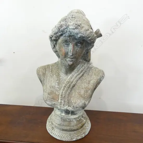 BRASS BUST OF A WOMAN H 450 MM