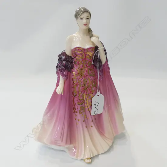 R/DOULTON FIGURE ELIZABETH + BOX 