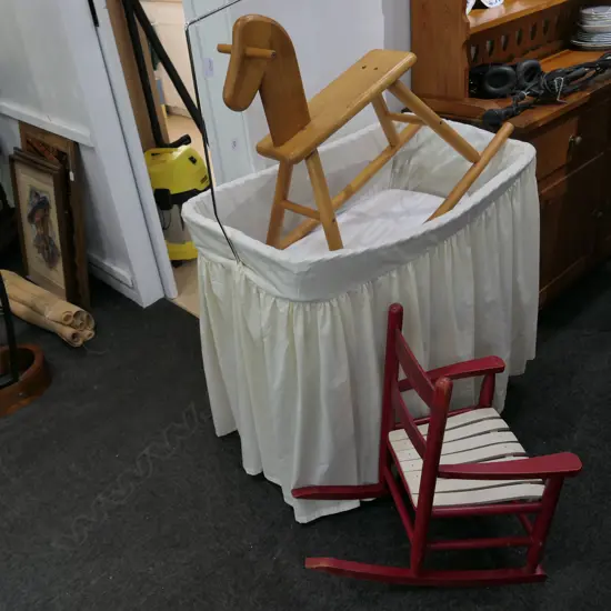 CRIB/ROCKING HORSE+ CHAIR