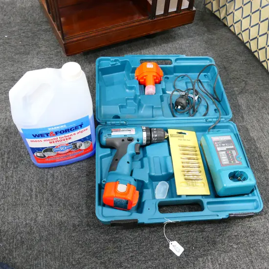 MAKITA CORDLESS DRILL + WET AND FORGET SOME USED