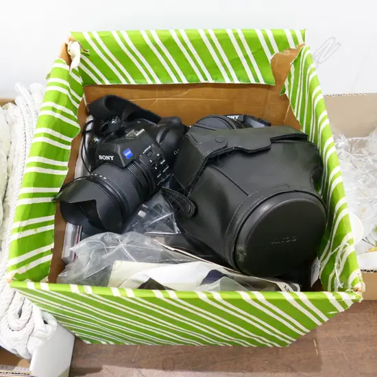 ASST CAMERA GEAR / 2 SONY CAMERAS ETC