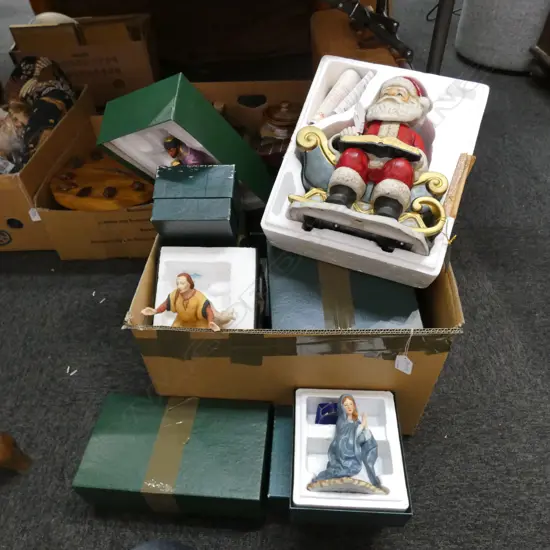 FRANKLIN MINT NATIVITY SCENE + SANTA