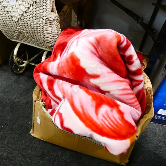 MULTICOLOURED BED THROW 220X240