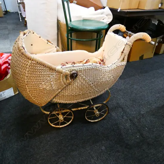 CANE PRAM