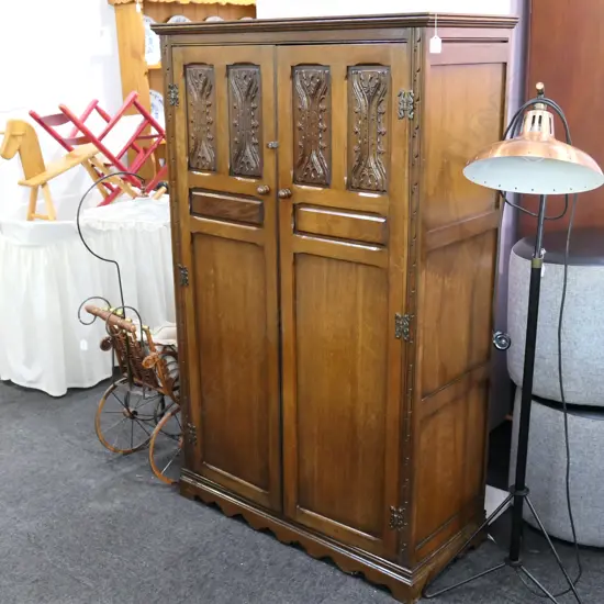 SMALL OAK CARVED WARDROBE 1540 X 960 MM
