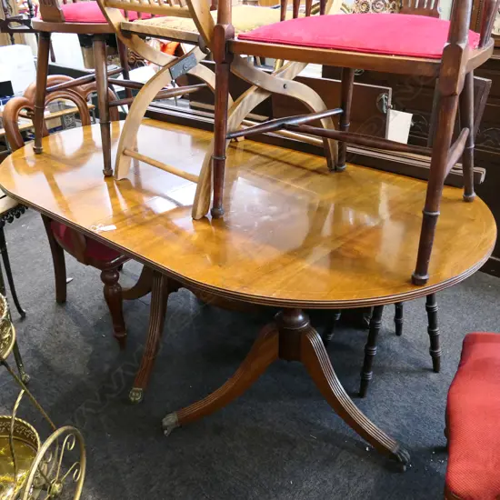D END REGENCY STYLE MAHOGANY DINING TABLE, 2 LEAVES & BRASS FEET L. 1.6M