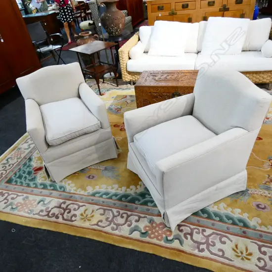 PR LINEN ARMCHAIRS W. 620MM