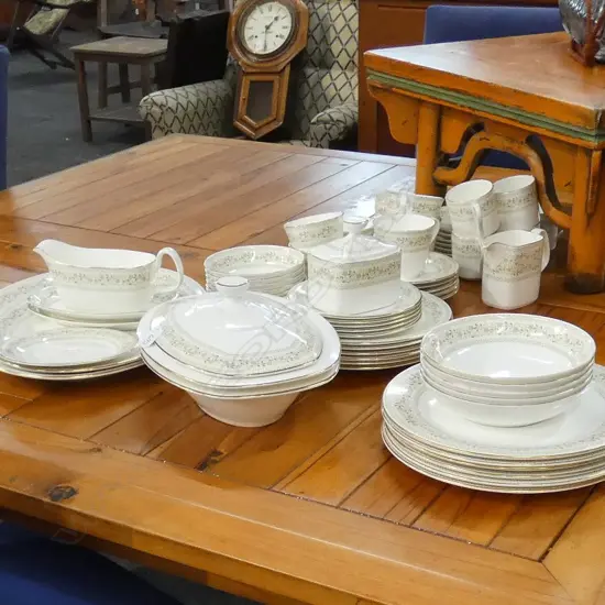 R/DOULTON PAISLEY DINNER SERVICE