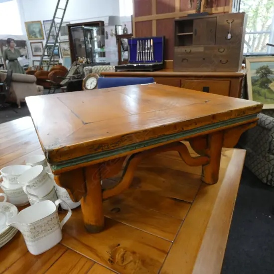 LOW ORANGE PAINTED ORIENTAL SQUARE TABLE W. 570MM H. 265MM 