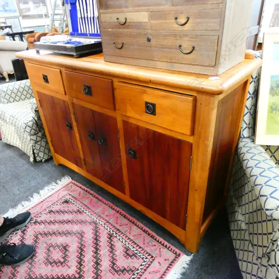 CONTEMPORARY KAURI SIDEBOARD L 1480 MM