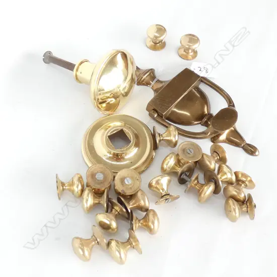 BRASS DOOR KNOB, KNOCKER & 20 KNOBS