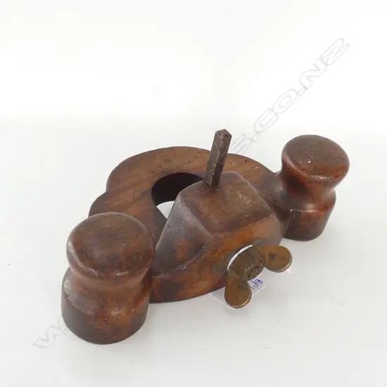 GRANNYS TOOTH ROUTER W. 185MM