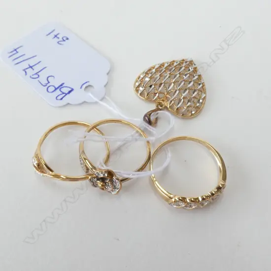 3 9CT GOLD RINGS & PENDANT 4 GRAMS TOTAL