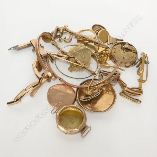 MIX OF SCRAP GOLD INCL. 2 WATCHES AND ODDS TOTAL WEIGHT 65 GRAMS