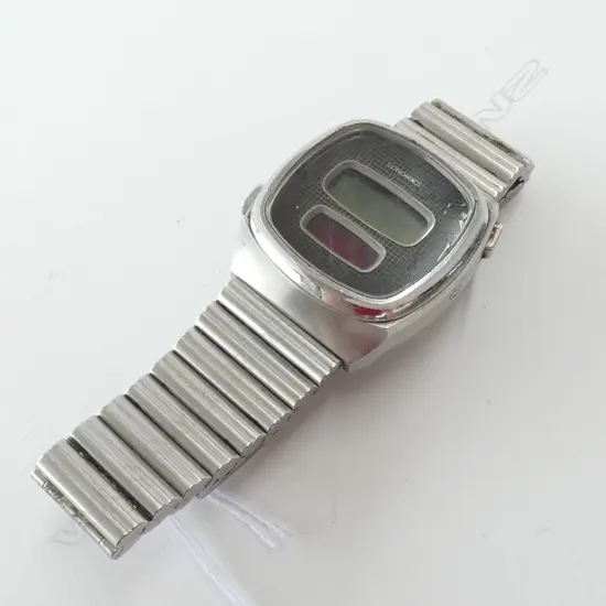 VINTAGE GENTS LONGINES DIGITAL QUARTZ WATCH requires battery