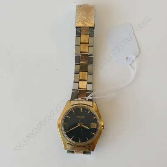 SEIKO VINTAGE GENTS WATCH, SWEEP SECOND, DATE, RARE BLUE DIAL. SEIKO STRAP