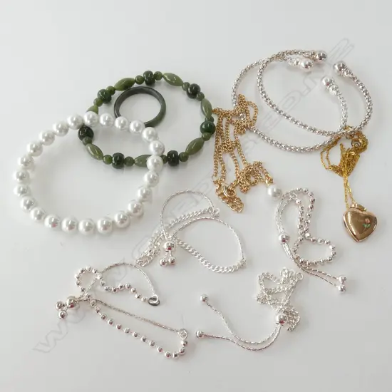 COLLECTION COSTUME JEWELRY