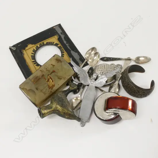 BOX ASST. SIVER & METAL ITEMS 