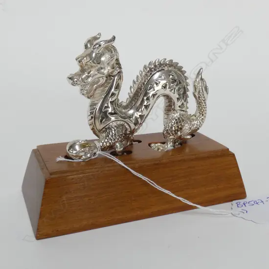 (19114) CHINESE SILVER ? DRAGON ON STAND