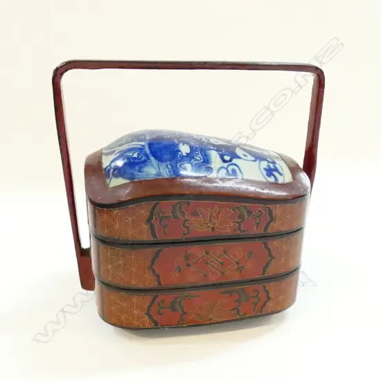 STACKING LACQUER BOX H. 210MM