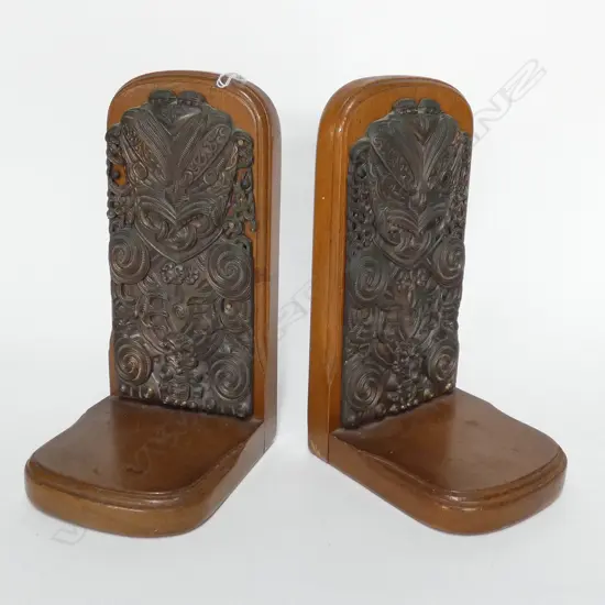 A pair of ‘Kingsley’ Maori bookends