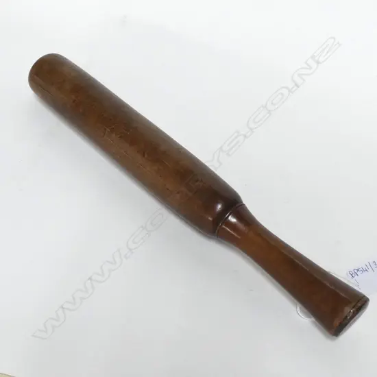 VINTAGE WOODEN BAT L. 340MM