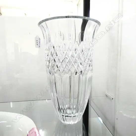 LGE STUART CRYSTAL VASE ETCHED MARK H.300mm