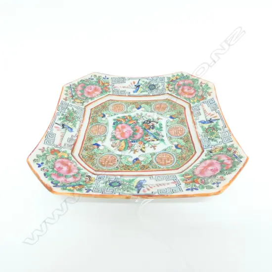 CHINESE FAMILLE ROSE PLATE W180 MM