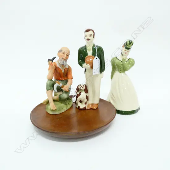 EDWARDIAN STYLE COUPLE, OLD MAN & PLATE