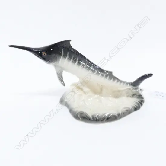 NZ TITIAN MARLIN ASHTRAY, 230MM, SOME FAULTS