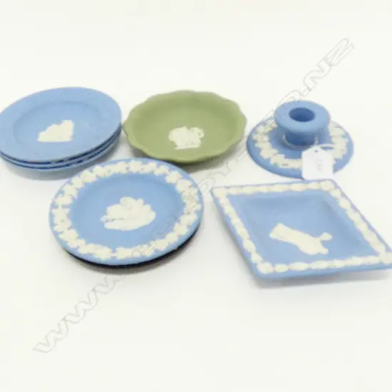 8 PCES WEDGWOOD JASPERWARE 