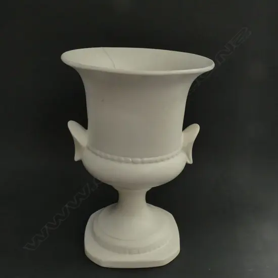 CROWN LYNN WHITE CAMPANA URN H.240mm