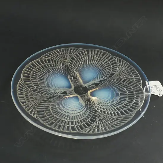 A René Lalique opalescent glass circular shallow dish