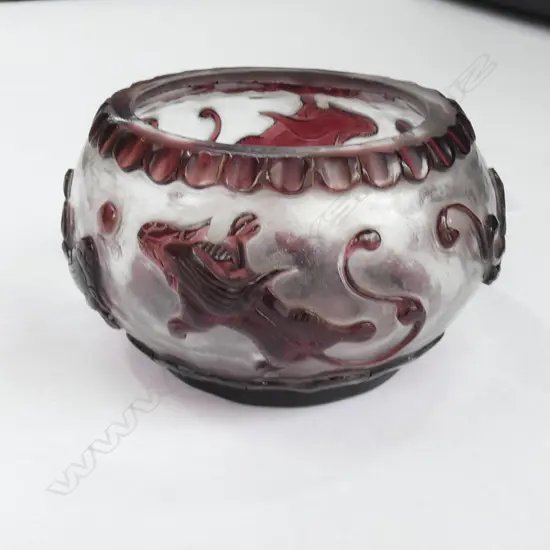 CHINESE CAMEO GLASS SMALL BOWL ANIMALS Dia.80mm