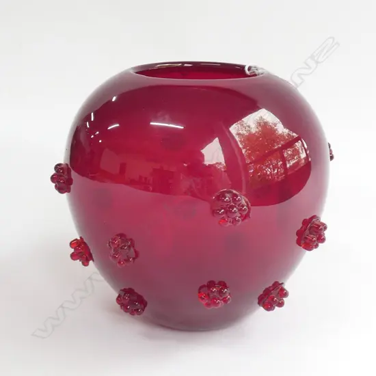 RUBY RED SPHERICAL VASE H 120 MM 