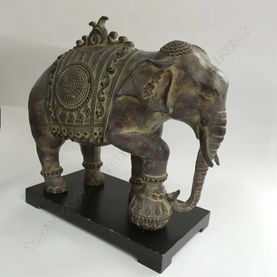 CERAMIC DECOR ELEPHANT SCULPTURE