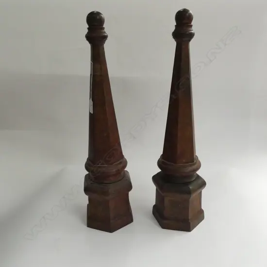 PR DECORATIVE METAL FINIALS H. 540MM