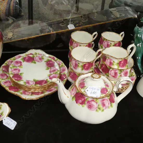 OLD ENGLISH ROSE R/ALBERT 22PCE TEA SERVICE...
