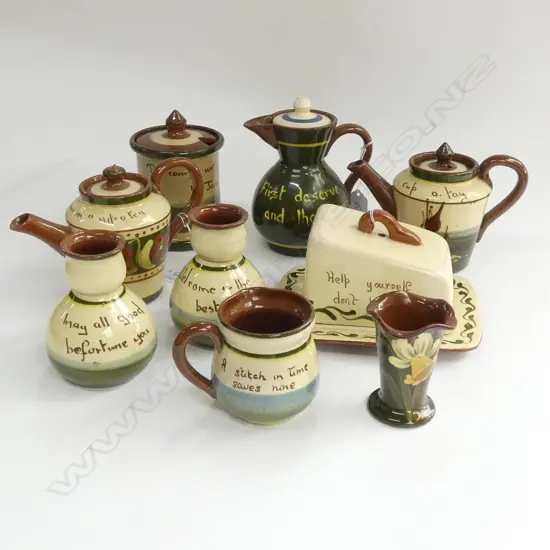 9 PCES GREEN TORQUAY WARE
