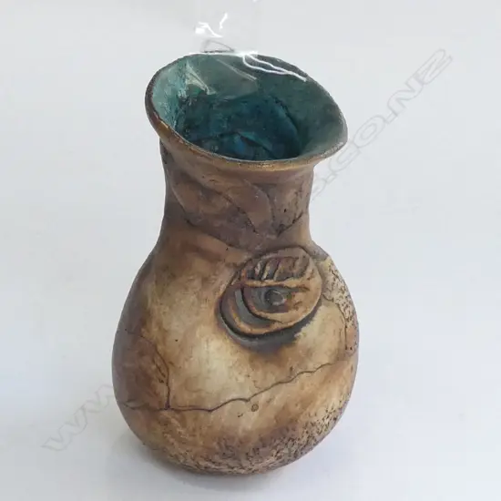 ROSEMARIE BRITTAIN STUDIO POTTERY VASE, 125MM