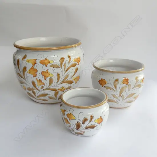 3x ITALIAN POT PLANTERS IN 3 DIFFERENT SIZES 