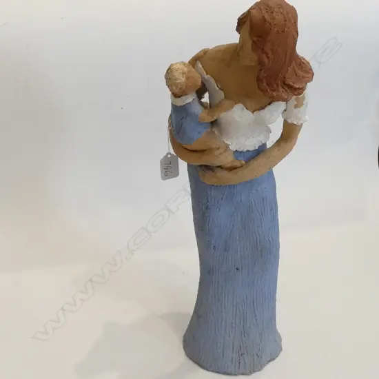 LG NZ STUDIO POTTERY FIGURE OF MOTHER & CHILD, 510MM