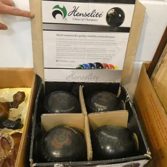BOX LOT HENSELITE BALLS 