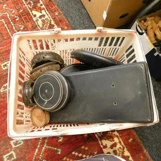 LOT ASST WOODEN ORIENTAL STANDS