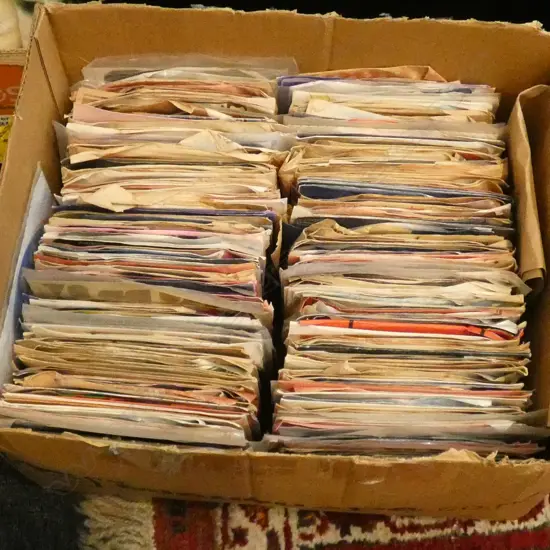 BOX ASST. 45rpm RECORDS