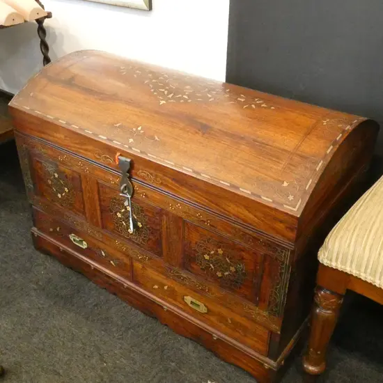 METAL INLAY CHEST L. 930MM WITH OLD BASE REPAIR