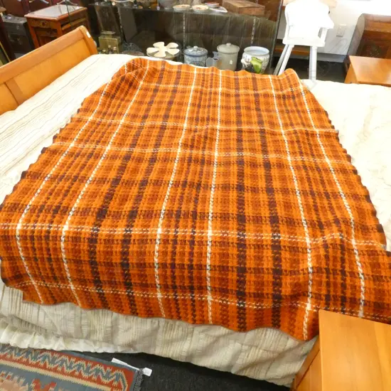 NO LABEL ORANGE TARTAN BLANKET L. 1770MM