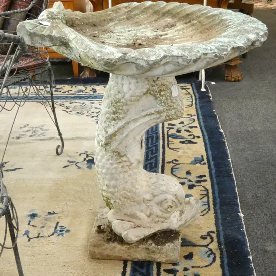 CONCRETE SCALLOP SHELL BIRD BATH