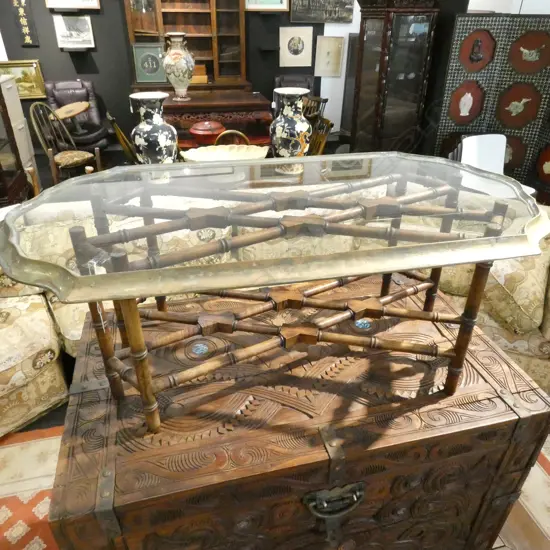 PIECRUST GLASS TOP TABLE WITH FAUX BAMBOO BASE L 1060 MM